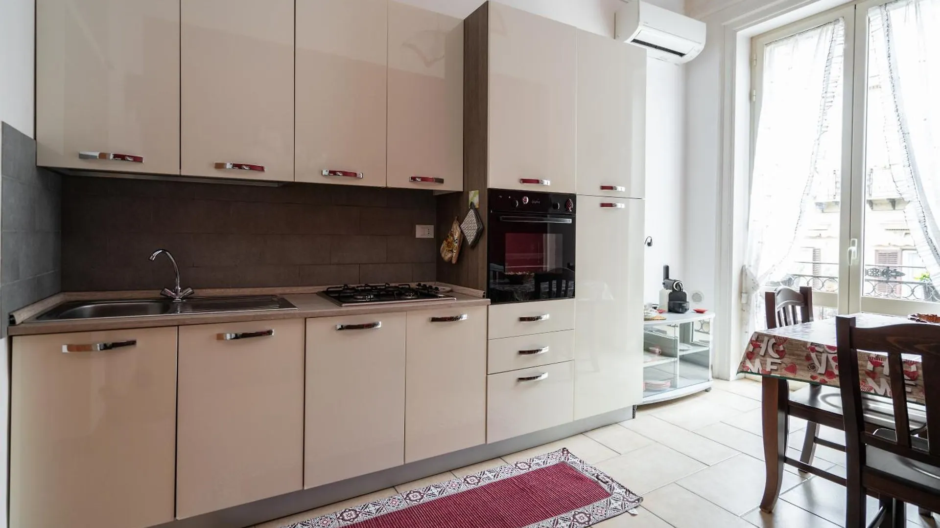 Apartment Plumeria - Vacanze In Centro A Palermo Zona Politeama Italy