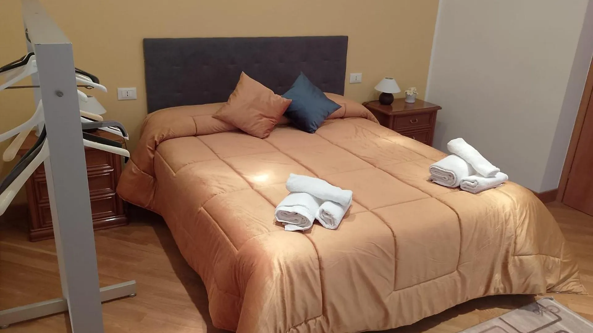 Apartment Plumeria - Vacanze In Centro A Palermo